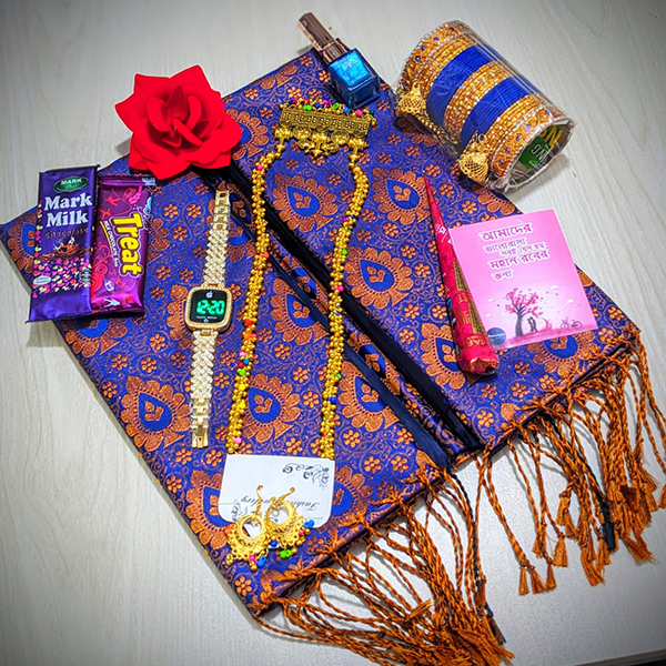 আকর্ষণীয় শাড়ী গিফট কম্ব সেট