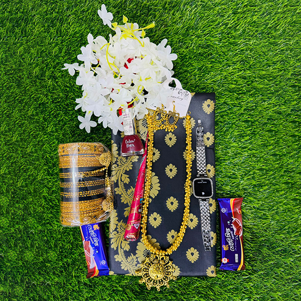 আকর্ষণীয় শাড়ী গিফট কম্ব সেট ( প্রিমিয়াম )